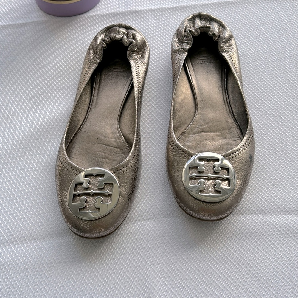 Tory Burch ballet flat size 9 genuine leather light bronze w/ silver
